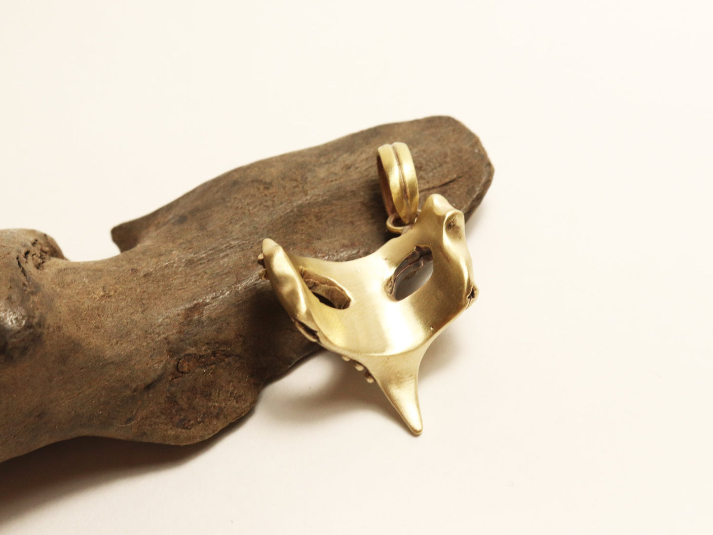 ペストマスクⅢPendant-brass