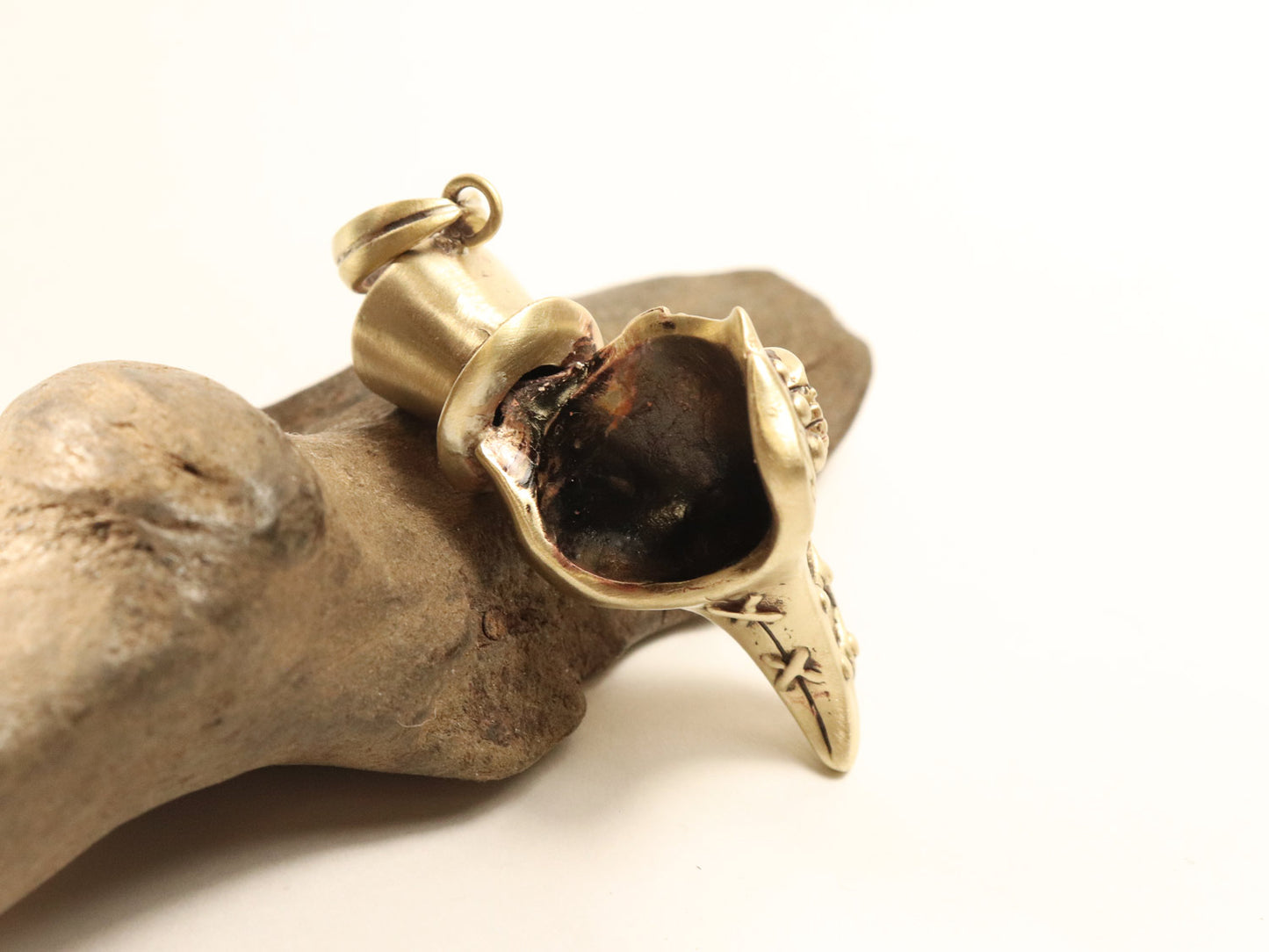 ペストマスクⅡPendant-brass*ドレスコード