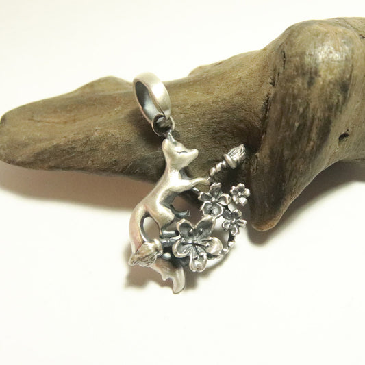 狐*桜舞うPendant