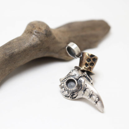 ペストマスクⅡPendant-ドレスコード