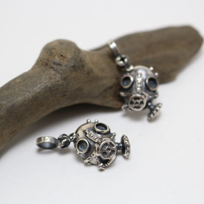 ガスマスク-Pendant-(silver