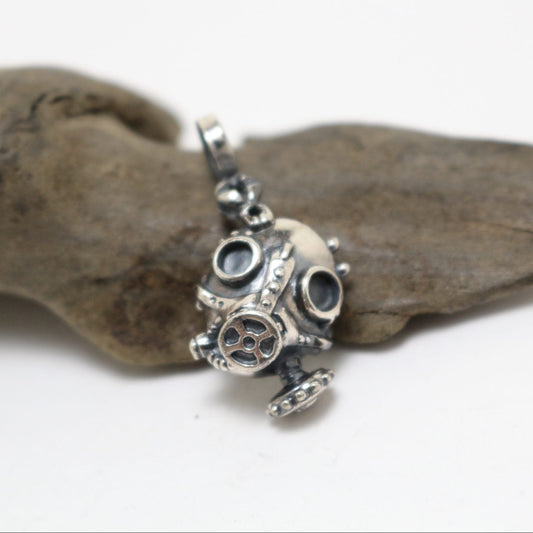 ガスマスク-Pendant-(silver