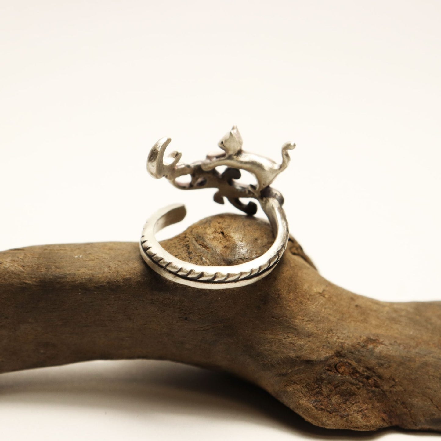 月に憧れる猫RING-Silver