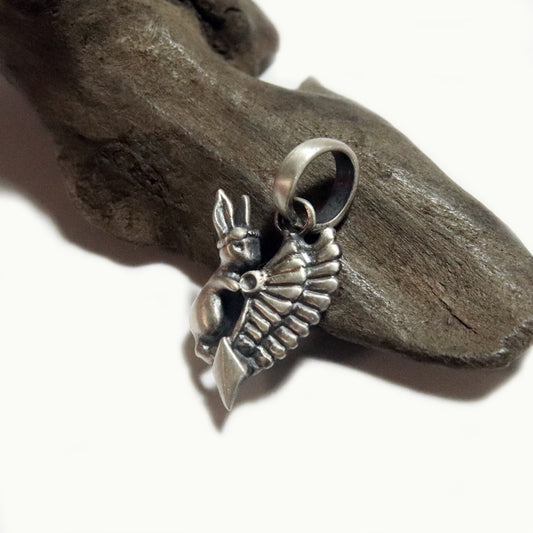 冒険うさぎPendant-星の羽